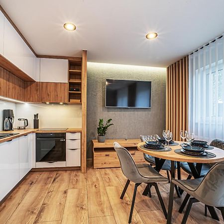 Apartament Labradoryt, Klimatyzacja, Parking Priv Boleslawiec  Exterior photo